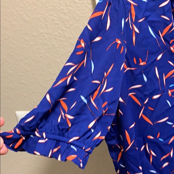 Women’s Banana Republic Blouse - Small - Picture 4 of 4